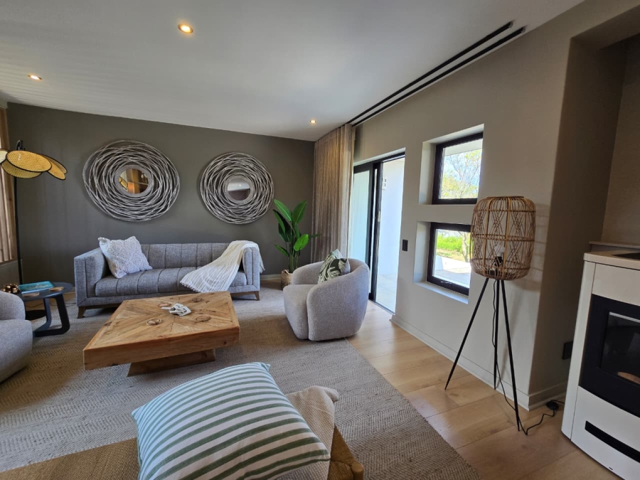 To Let 2 Bedroom Property for Rent in Oubaai Western Cape